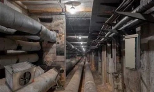 逃出地下排水管